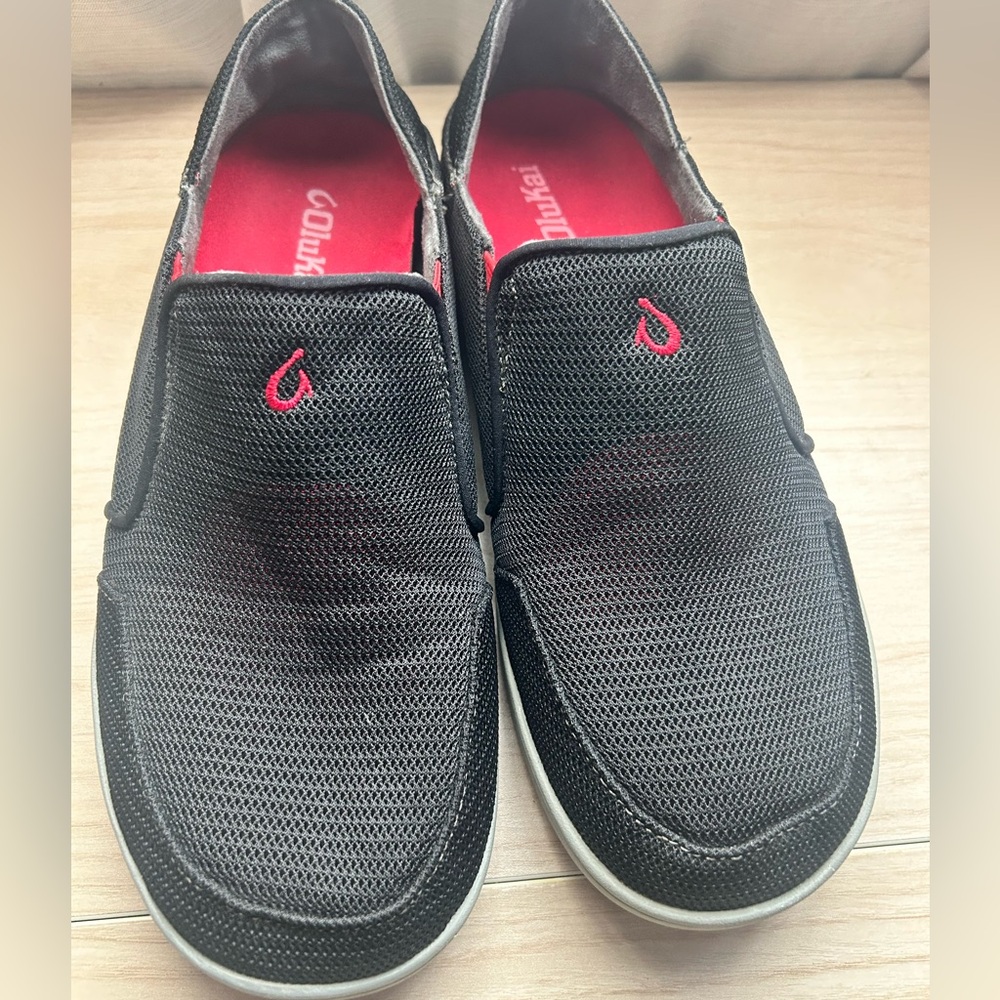 OluKai Nohea Mesh Men's Black and Red Slip-On Loafers